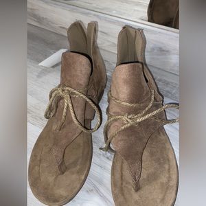 Brand new sandals size 8